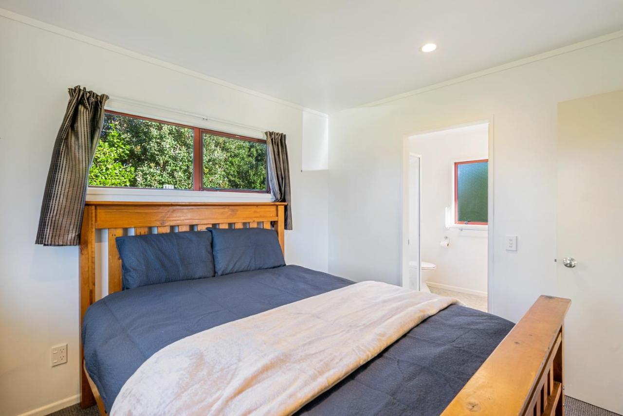 Cottage On Rutherford - Waikanae Holiday Home Exterior photo